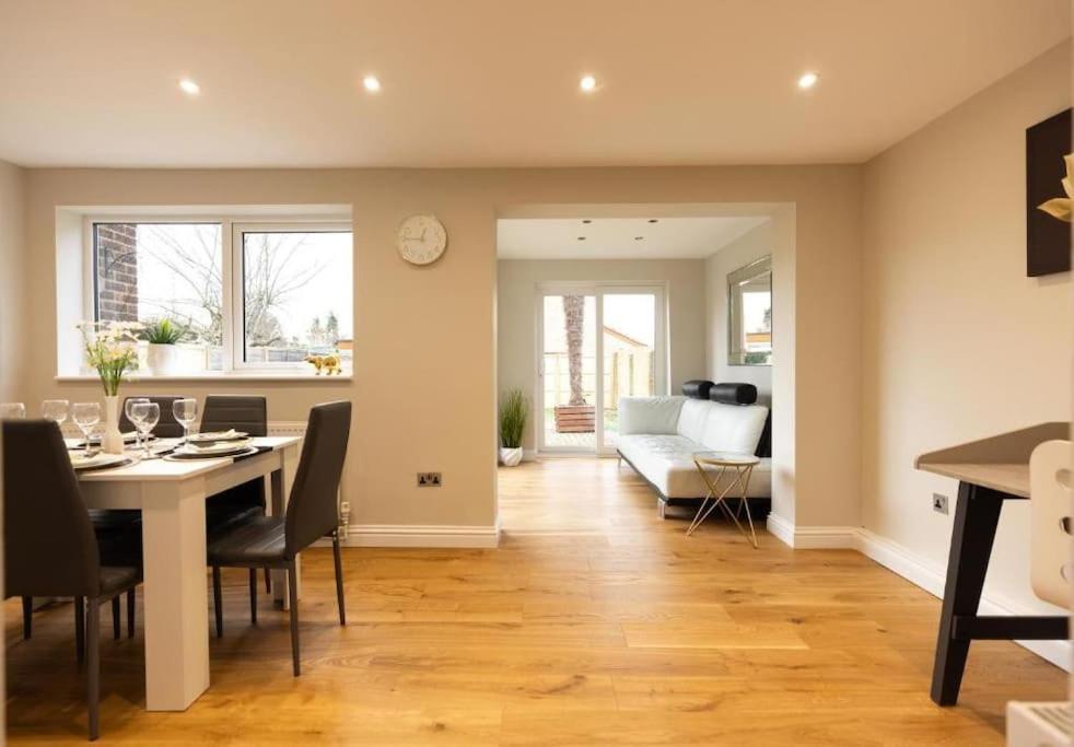 The Palm Tree House * St Ives (Cambridgeshire)